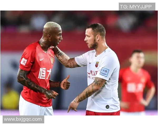 麦卡分享冲突视频引球迷热议卡皮耶幽默回应宝贝二字引发笑声