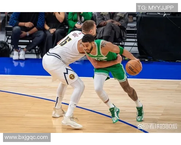 杰森塔图姆如何在NBA赛场上展现领导力与全能技巧的完美结合